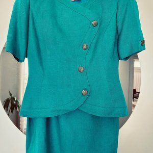 Carlisle 2 piece fitted jacket with skirt Linen and Rayon Size 2